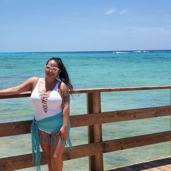 Meet your Posher, Crystal - Picture 1 of 1